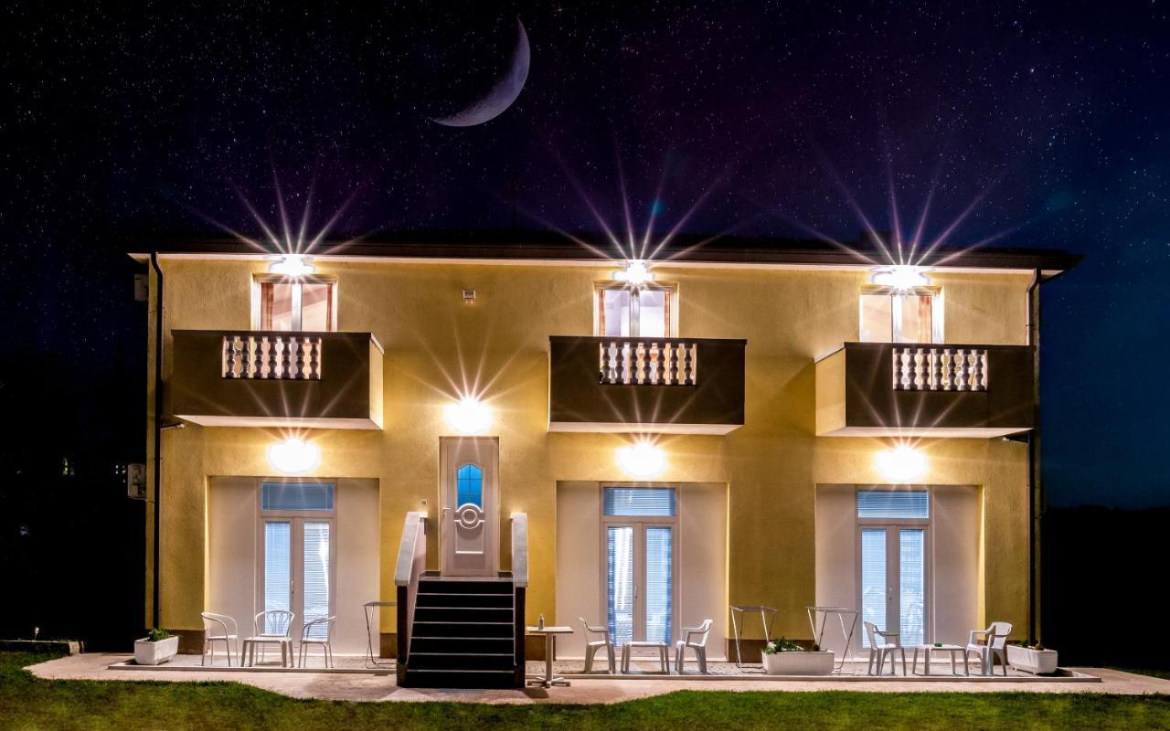 Guesthouse Palombaro ウマグ エクステリア 写真